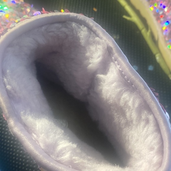 Sold New Authentic UGG mini SEQUIN LILAC FROST sparkle Purple BOOTS WOMEN’S 8 - Picture 8 of 16
